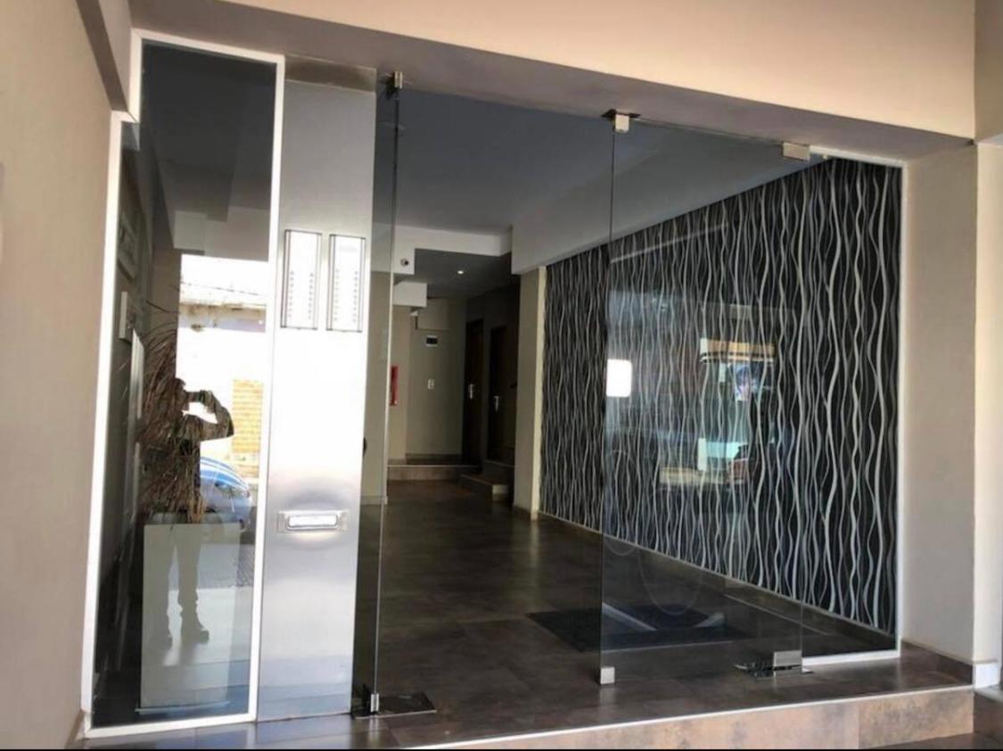 Departamento Amoblado Temporario- Posadas Mdz 6D エクステリア 写真
